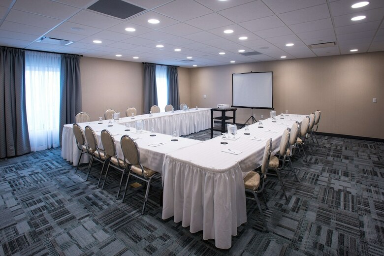Hotel Hampton Inn & Suites By Hilton Fredericton