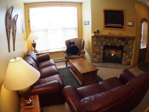 Apartamento Crystal Forest Condos - Cf48