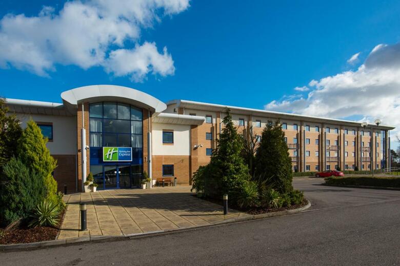 Hotel Express By Holiday Inn Newport