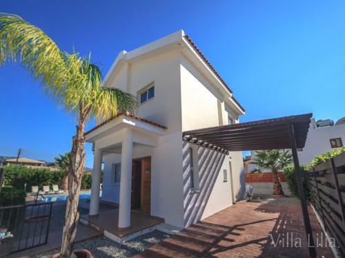 Villa Natalia Coral Bay