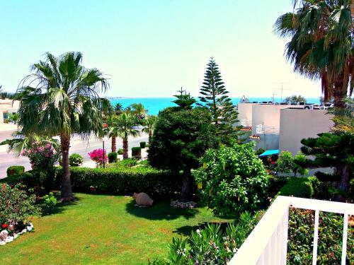Apartment Coral Bay Village