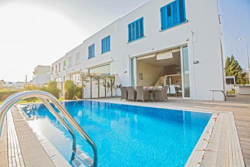 Leana Front Line Villa