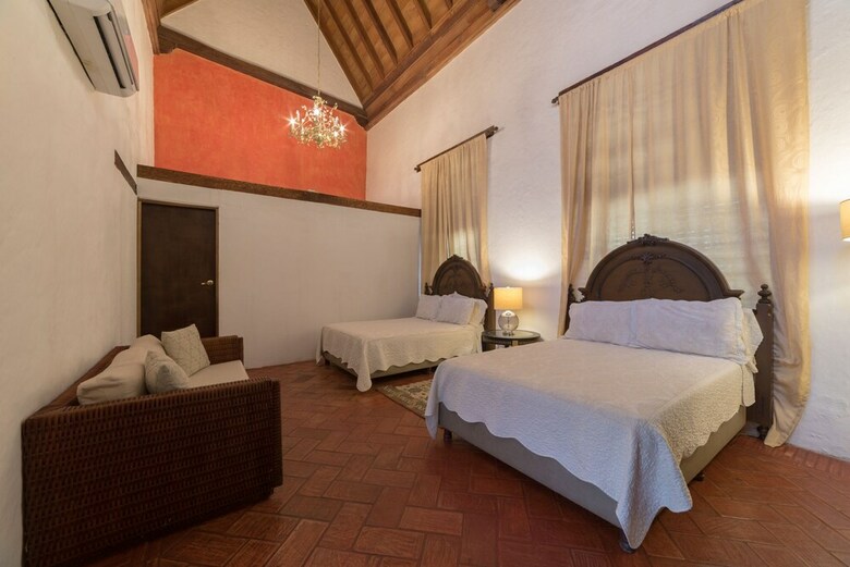 Hotel Casa De Los Reyes By Hmc