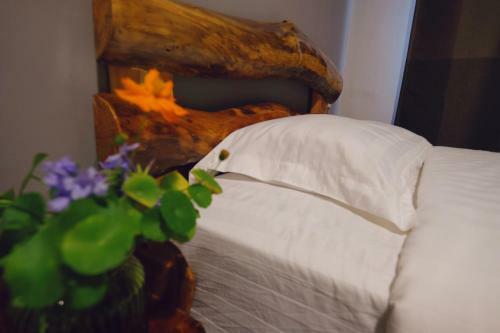 Hotel Nirvana Organic Farm Inn