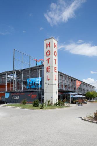 Hotel Orange Wings Wiener Neustadt