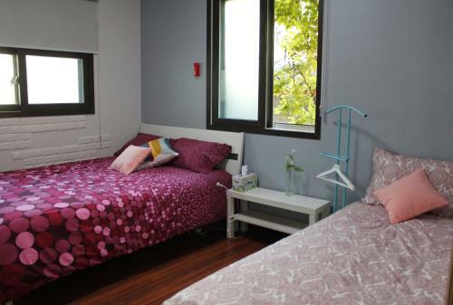 Hostal Jiwoljang Guesthouse