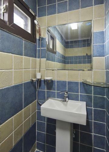 Hostal Jiwoljang Guesthouse