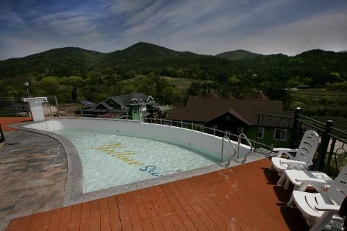 Yellow Star Pension