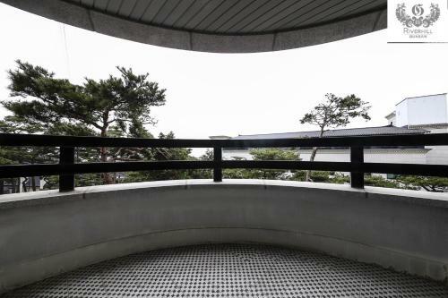 Gunsan River Hill Tourist Hotel