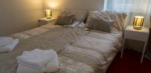Hostal Red Carpet Apartments & Rooms