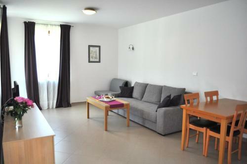Apartments Crepsa
