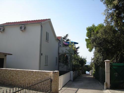 Apartments Pulek