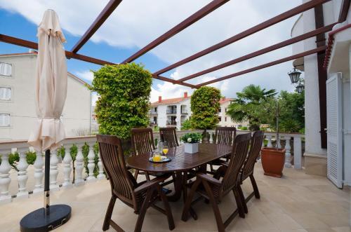 Apartments Sinisa