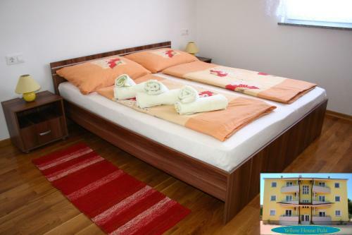 Apartamentos Yellow House Pula