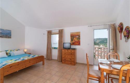Apartment Pucisca With Sea View II