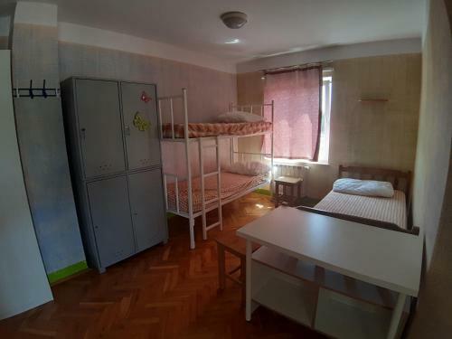 Ravnice Youth Hostel