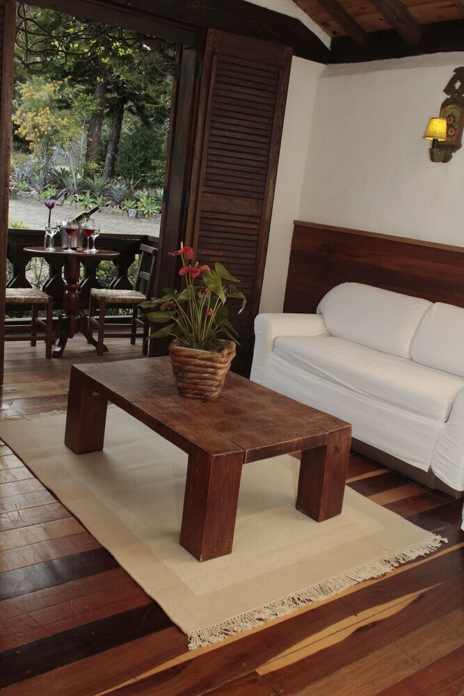 Hostal Pousada Pedra Azul