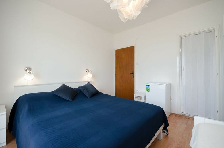 Hostal Rooms Marica
