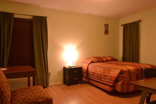 Hotel Aurora Park Inn & Suites
