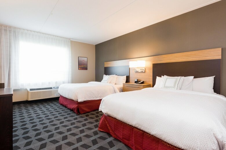 Hotel Towneplace Suites By Marriott Edmonton South