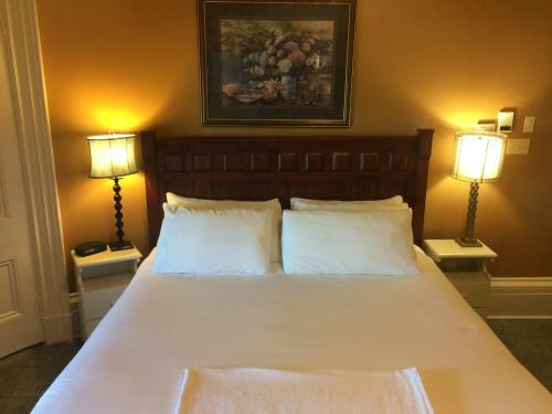 Posada Chipman Hill Suites -yeats House