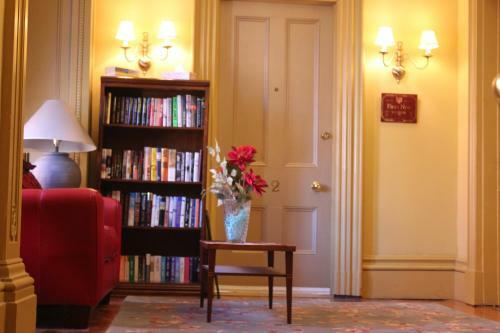 Posada Chipman Hill Suites -yeats House