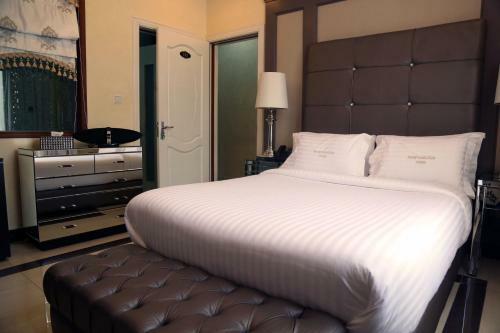 Amaritsah Club Hotel