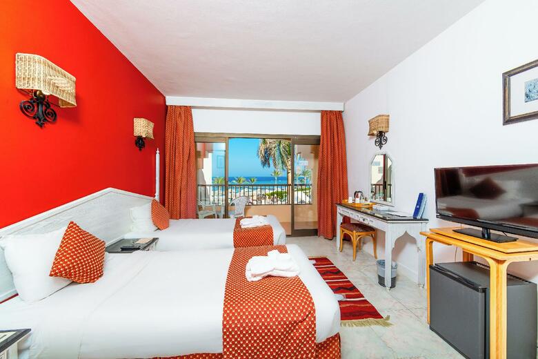 Hotel Flamenco Beach Resort