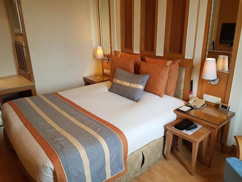 Hotel Pride Park Premier
