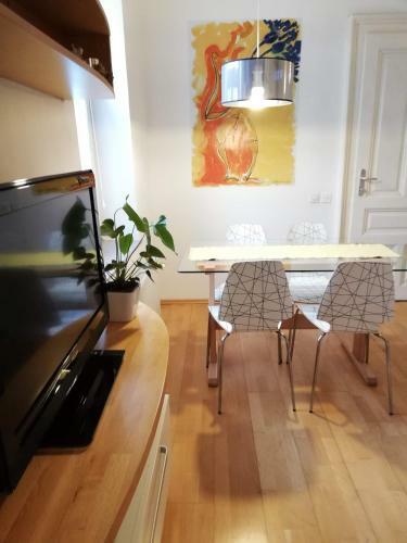 Apartamento Attic Karlov?ka