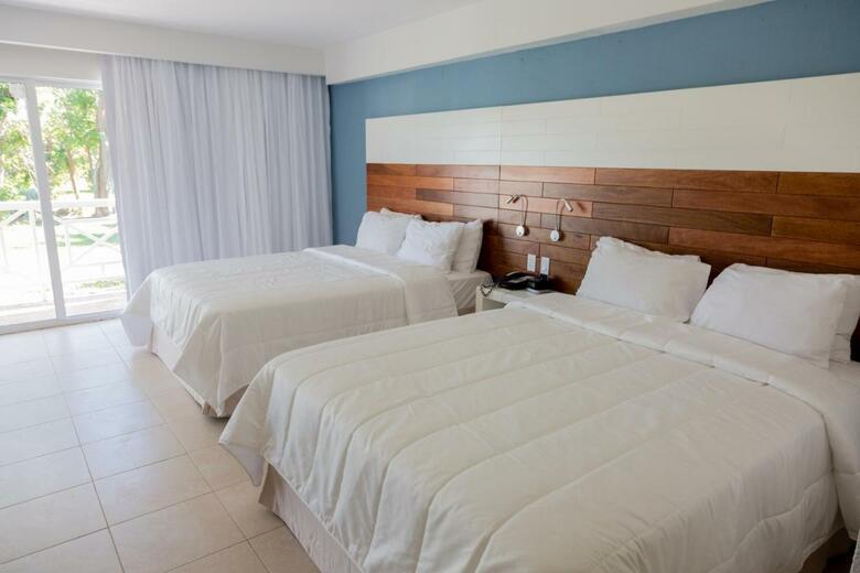 Hotel Viva Wyndham Fortuna Beach