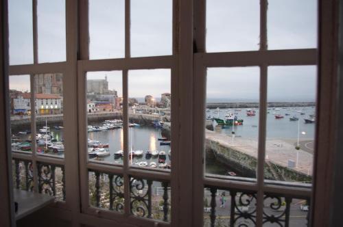 Hostal Pensi�n "la Marina"