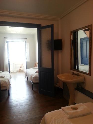 Hostal Pensi�n "la Marina"