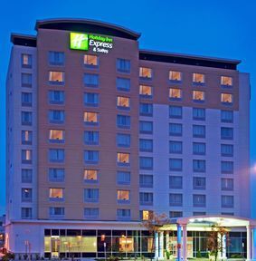 Holiday Inn Express Hotel  Suites Toronto - M