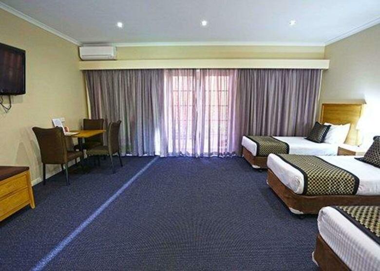 Quality Hotel Melbourne Airport