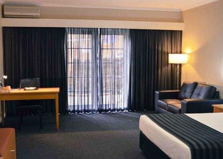 Quality Hotel Melbourne Airport