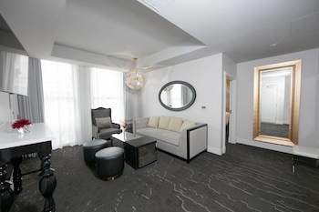 The Empire Hotel, Autograph Collection