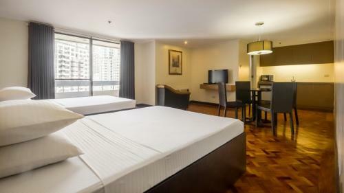 Aparthotel Salcedo Suites