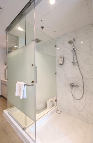 Hotel The Mini Suites - Eton Tower Makati
