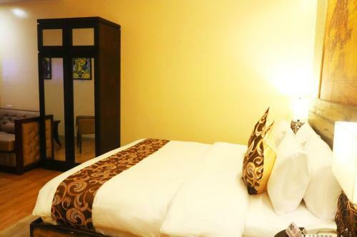 Palm Grass Hotel