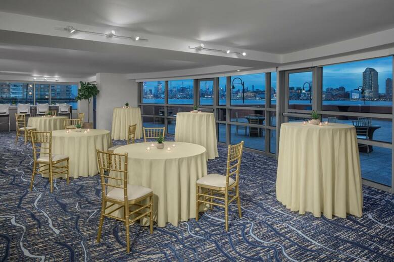 Hotel Hyatt Regency Jersey City On The Hudson