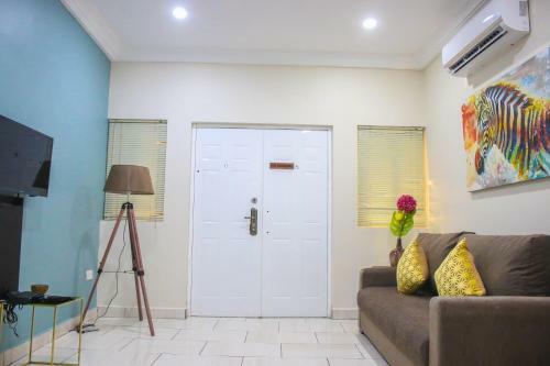 The Earl Heights Apartment Hotel