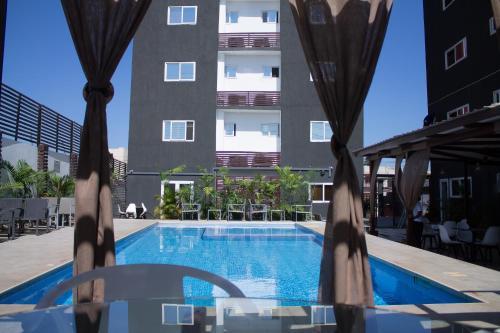 The Earl Heights Apartment Hotel