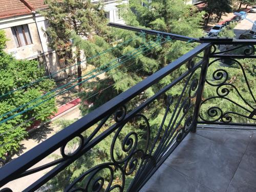 Hostal Guesthouse Abashidze 4