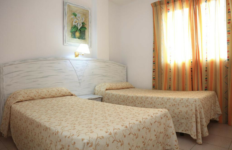 Apartamentos Caleta Garden