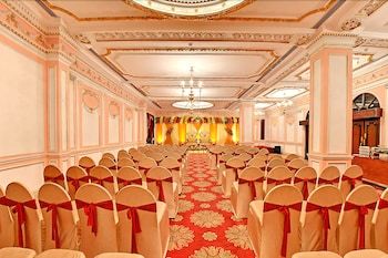 Hotel Ambica Empire