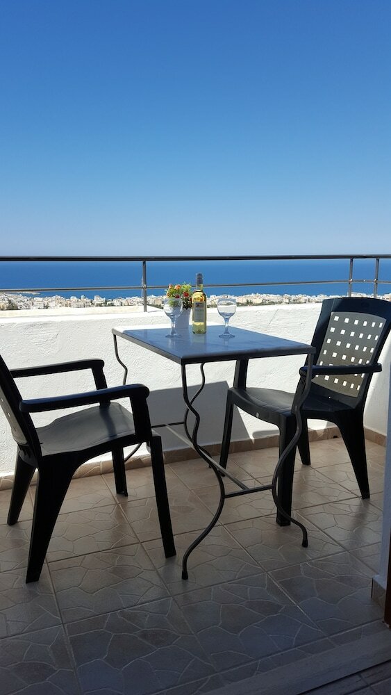 Hotel Amazones Village Suites