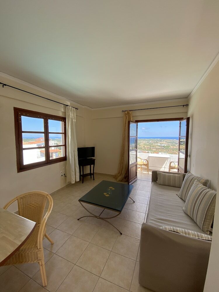 Hotel Amazones Village Suites