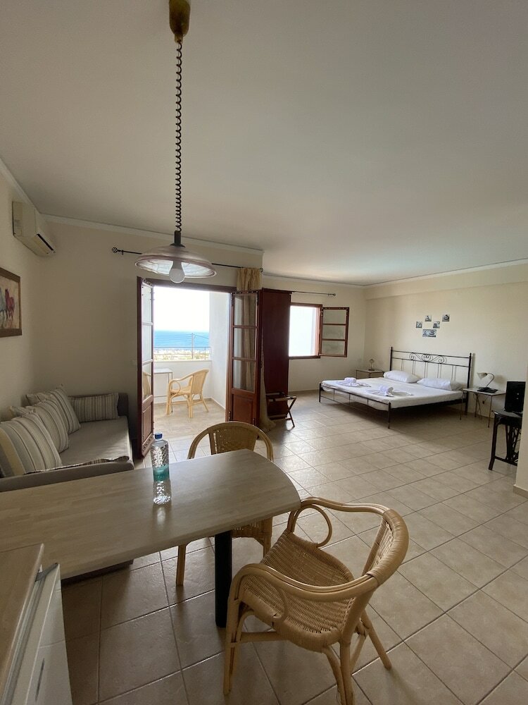 Hotel Amazones Village Suites