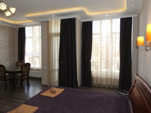 Hostal White Hotel